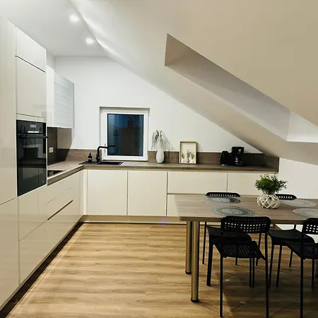 Wunderschoene Moderne Wohnung Mit 2 Schlafzimmern Braunfels Exterior photo
