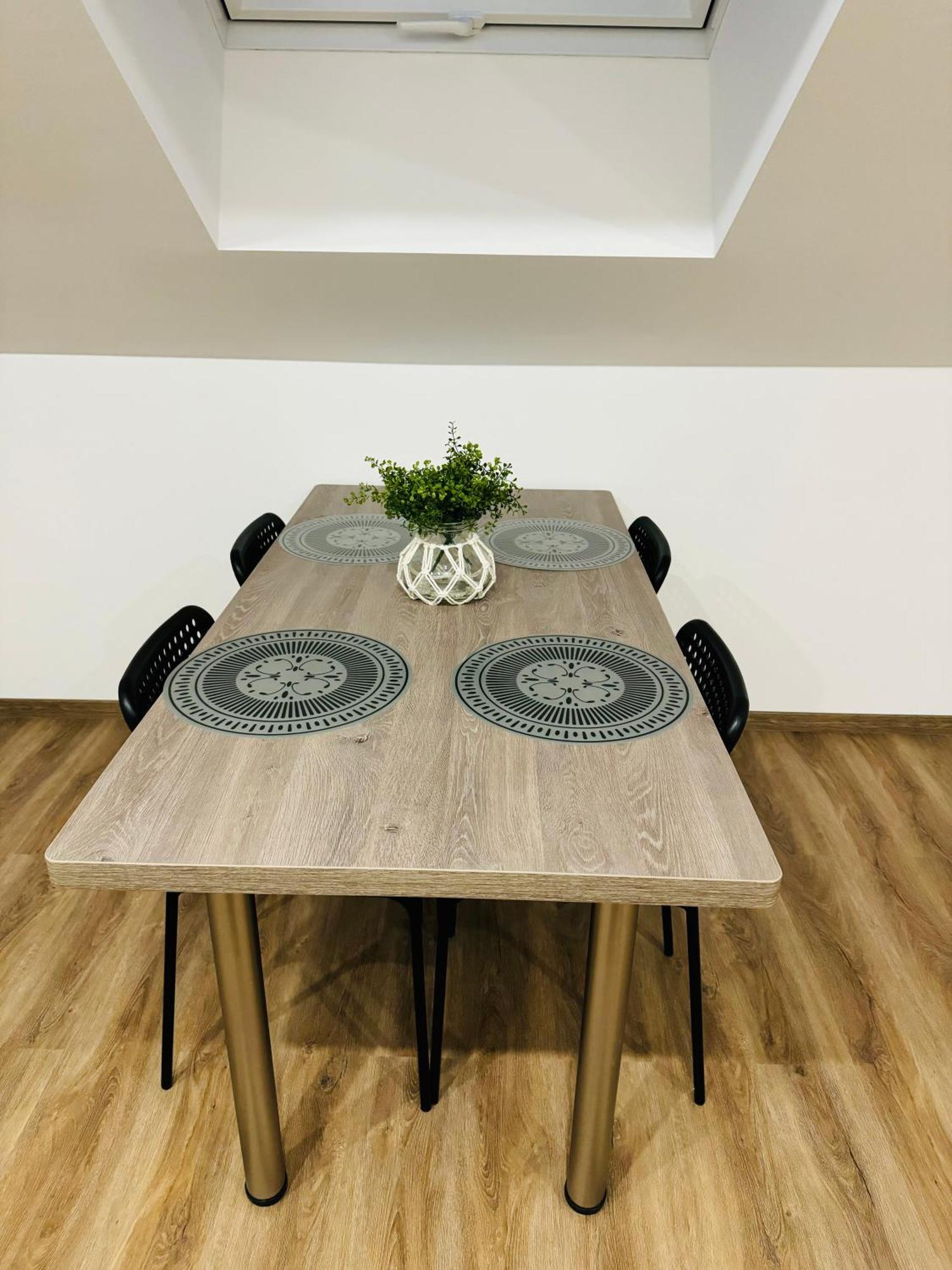 Wunderschoene Moderne Mit 2 Schlafzimmern