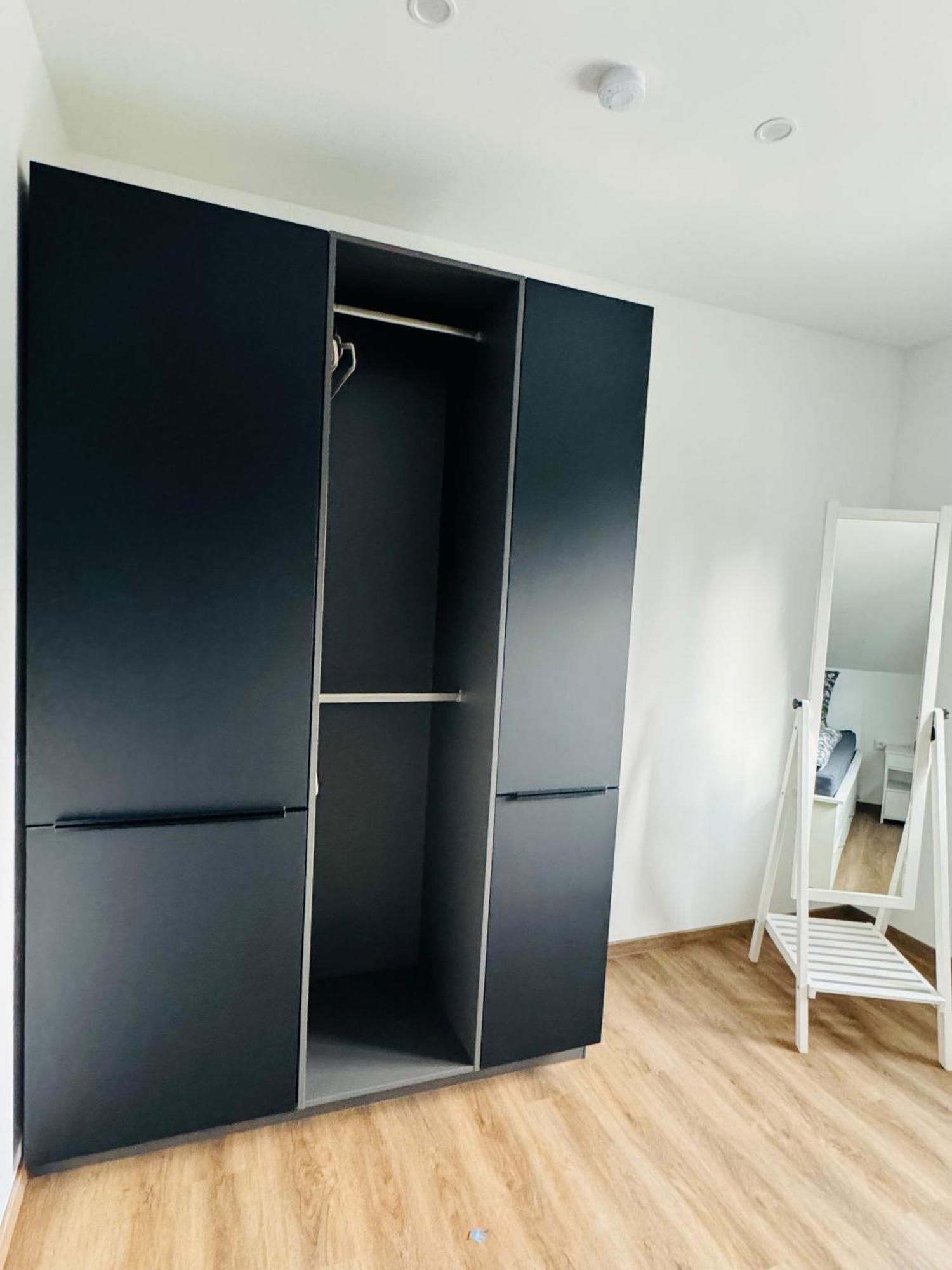 Wunderschoene Moderne Mit 2 Schlafzimmern *