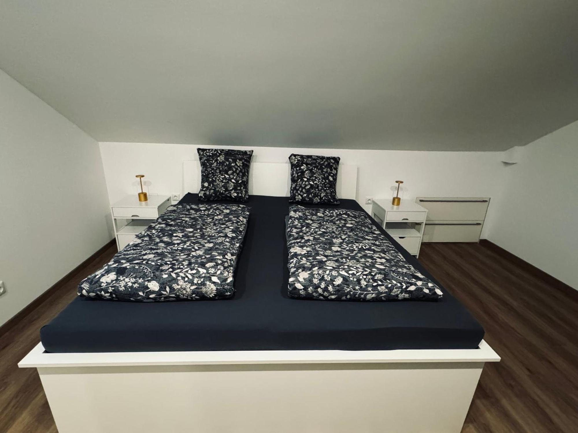 Wunderschoene Moderne Mit 2 Schlafzimmern Apartment *